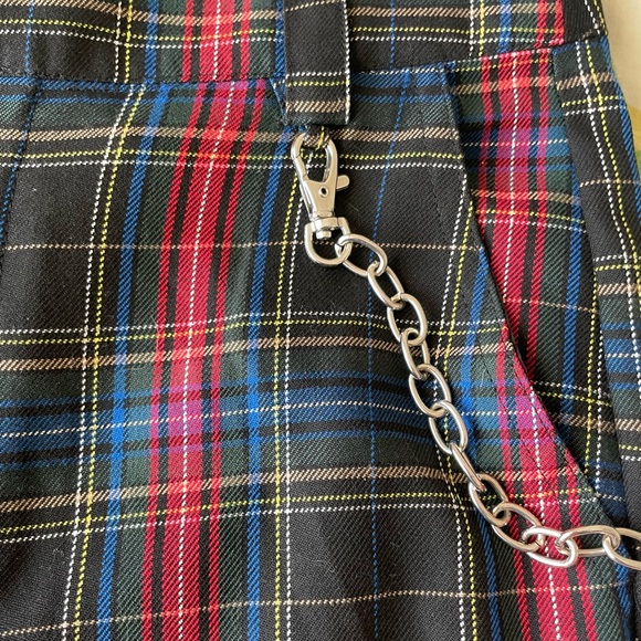 Plaid Black Cargo Pants Forever 21 with a chain - Picture 4 of 7